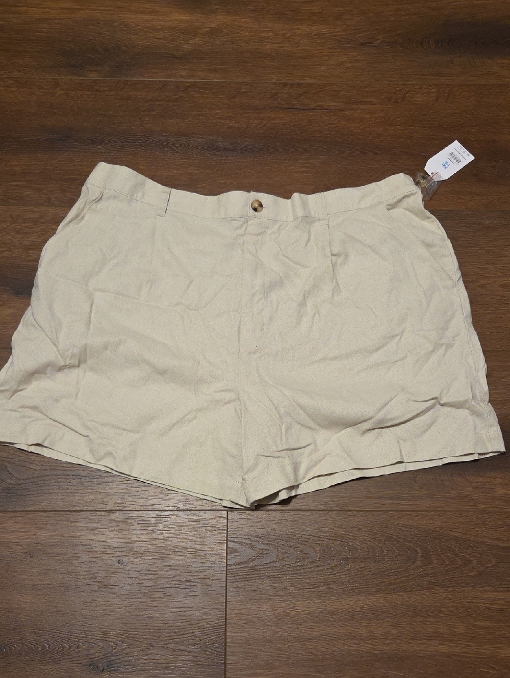 Time & True Cream Ladies Shorts XXL (20) NWT